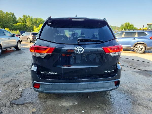 2017 TOYOTA HIGHLANDER SE/XLE