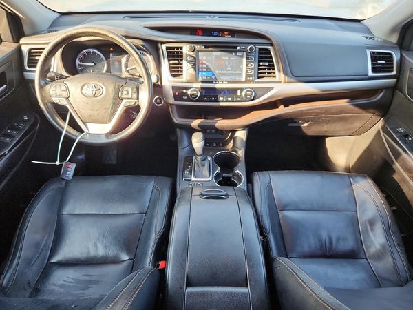 2017 TOYOTA HIGHLANDER SE/XLE