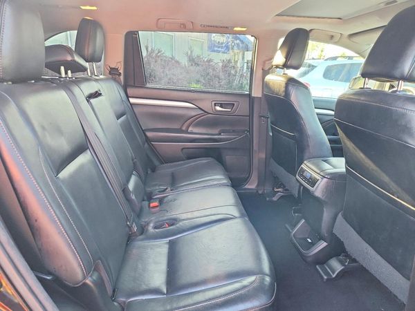 2017 TOYOTA HIGHLANDER SE/XLE