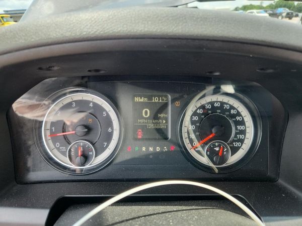 2017 RAM 1500 SLT