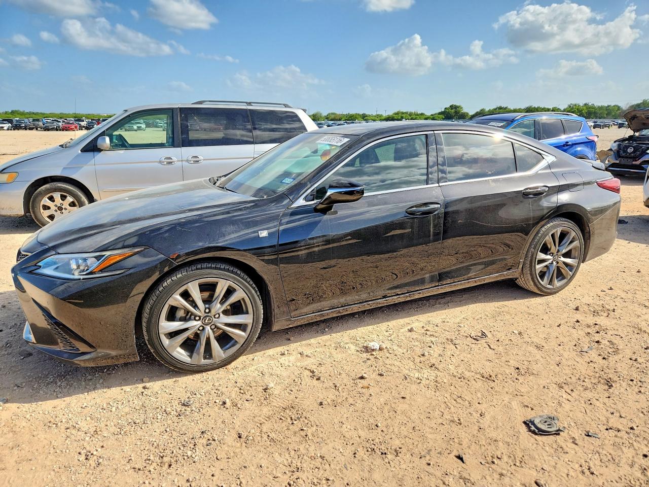 2019 LEXUS ES