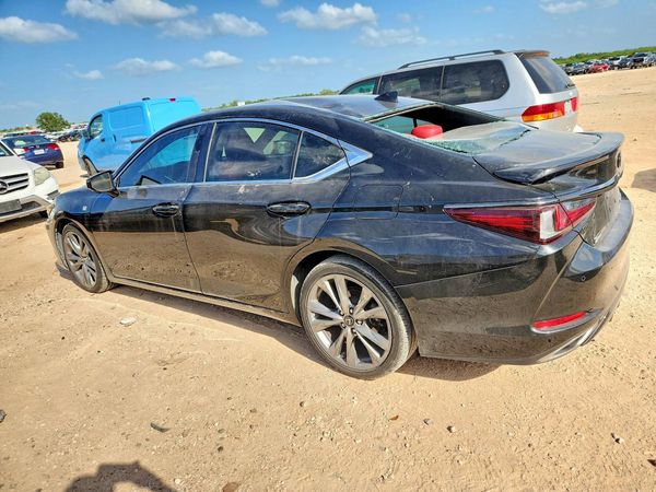 2019 LEXUS ES