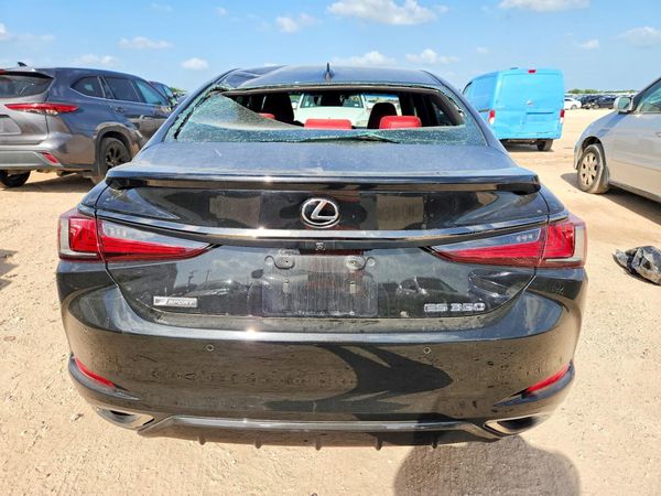 2019 LEXUS ES