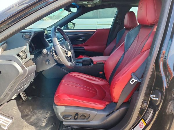 2019 LEXUS ES
