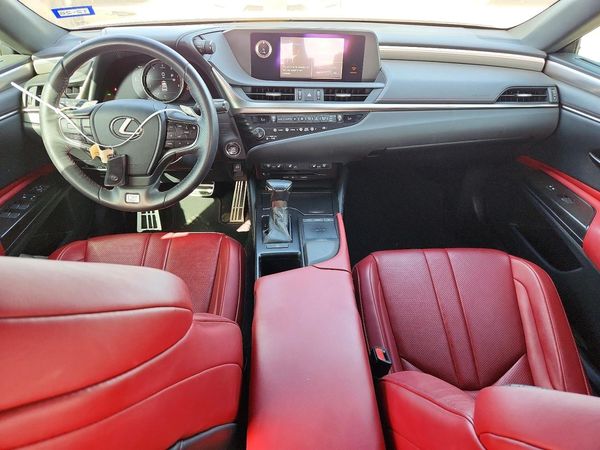 2019 LEXUS ES