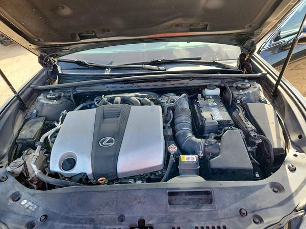 2019 LEXUS ES