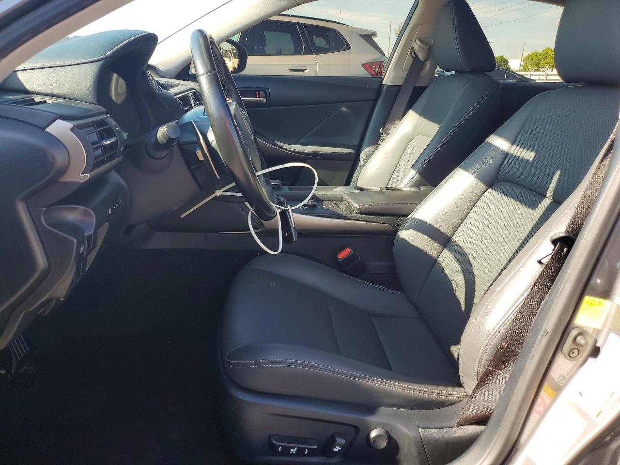 2018 LEXUS IS 300