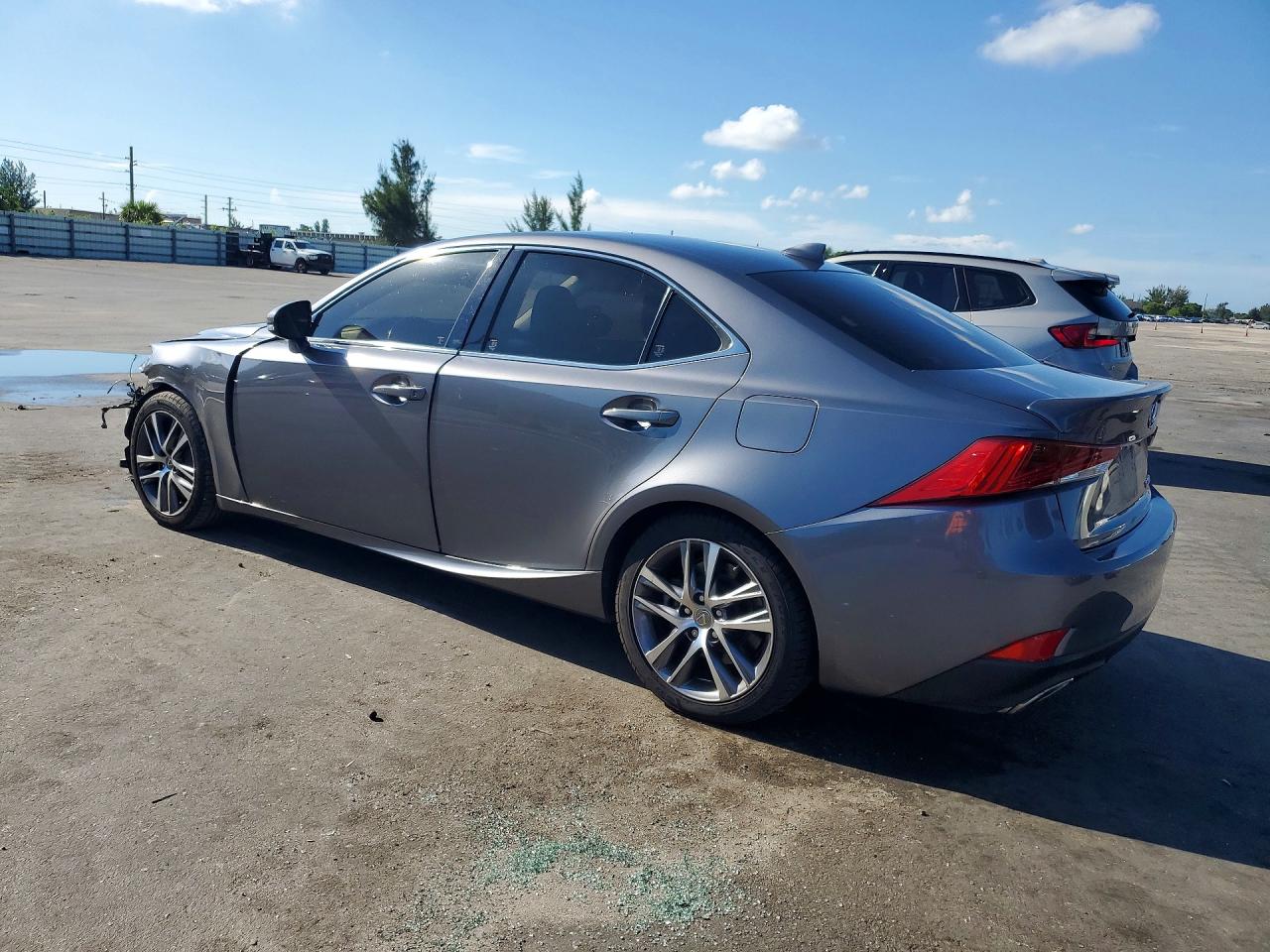 2018 LEXUS IS 300