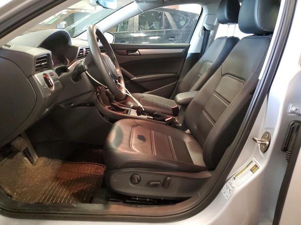 2021 VOLKSWAGEN PASSAT