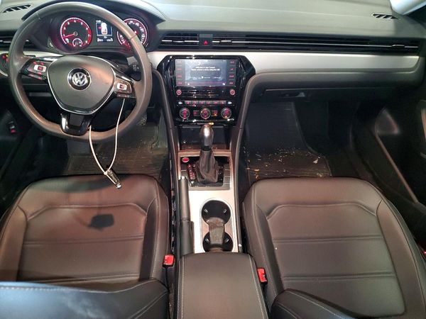 2021 VOLKSWAGEN PASSAT