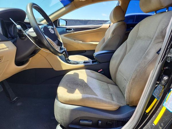 2012 HYUNDAI SONATA Middle level