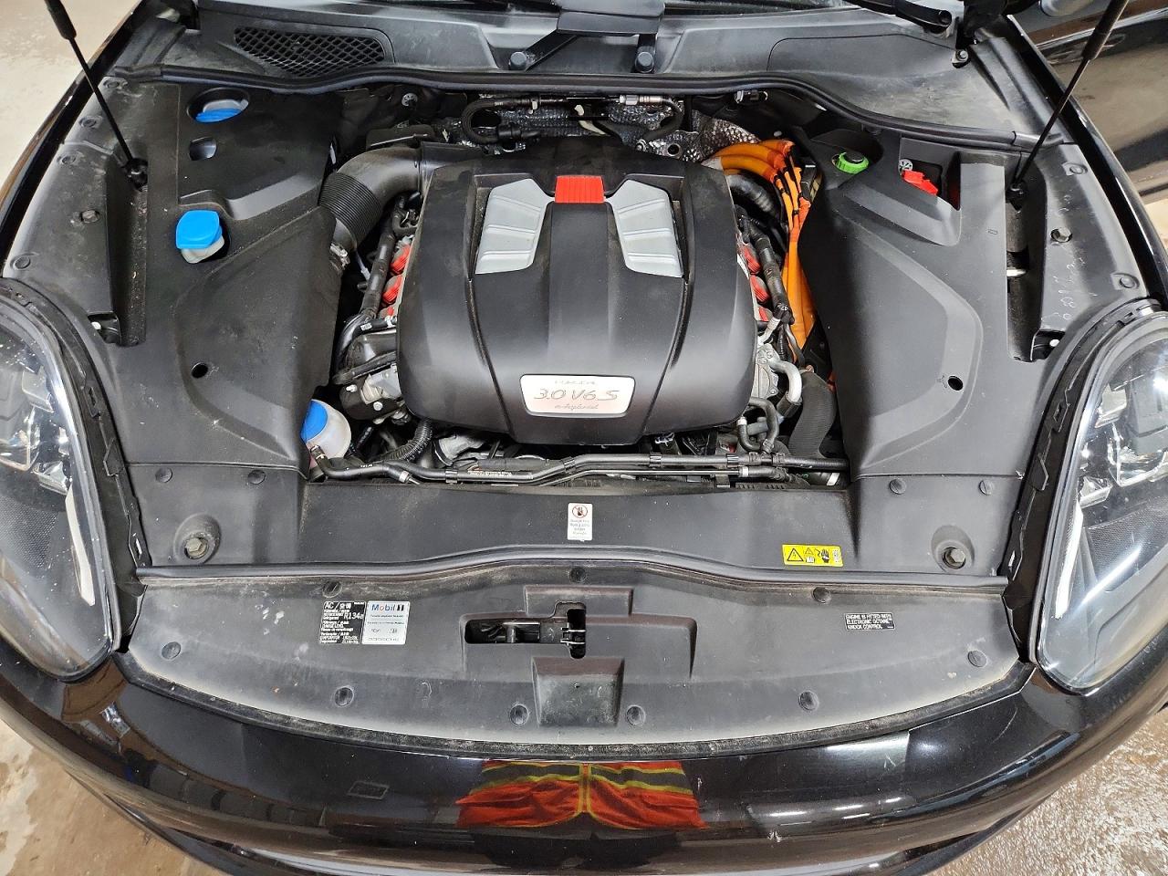 2016 PORSCHE CAYENNE E-Hybrid