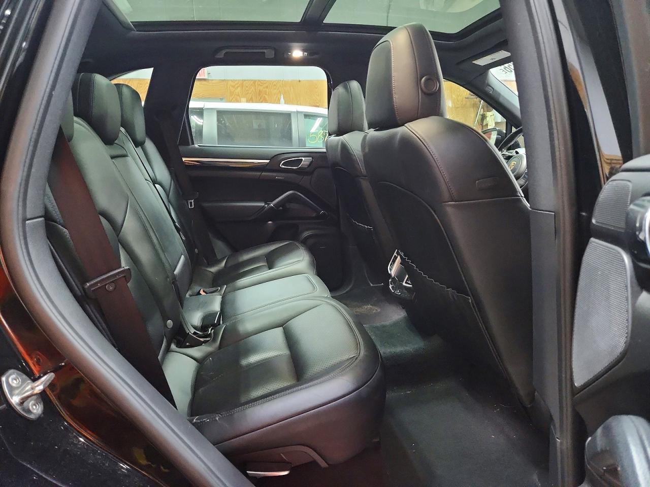 2016 PORSCHE CAYENNE E-Hybrid