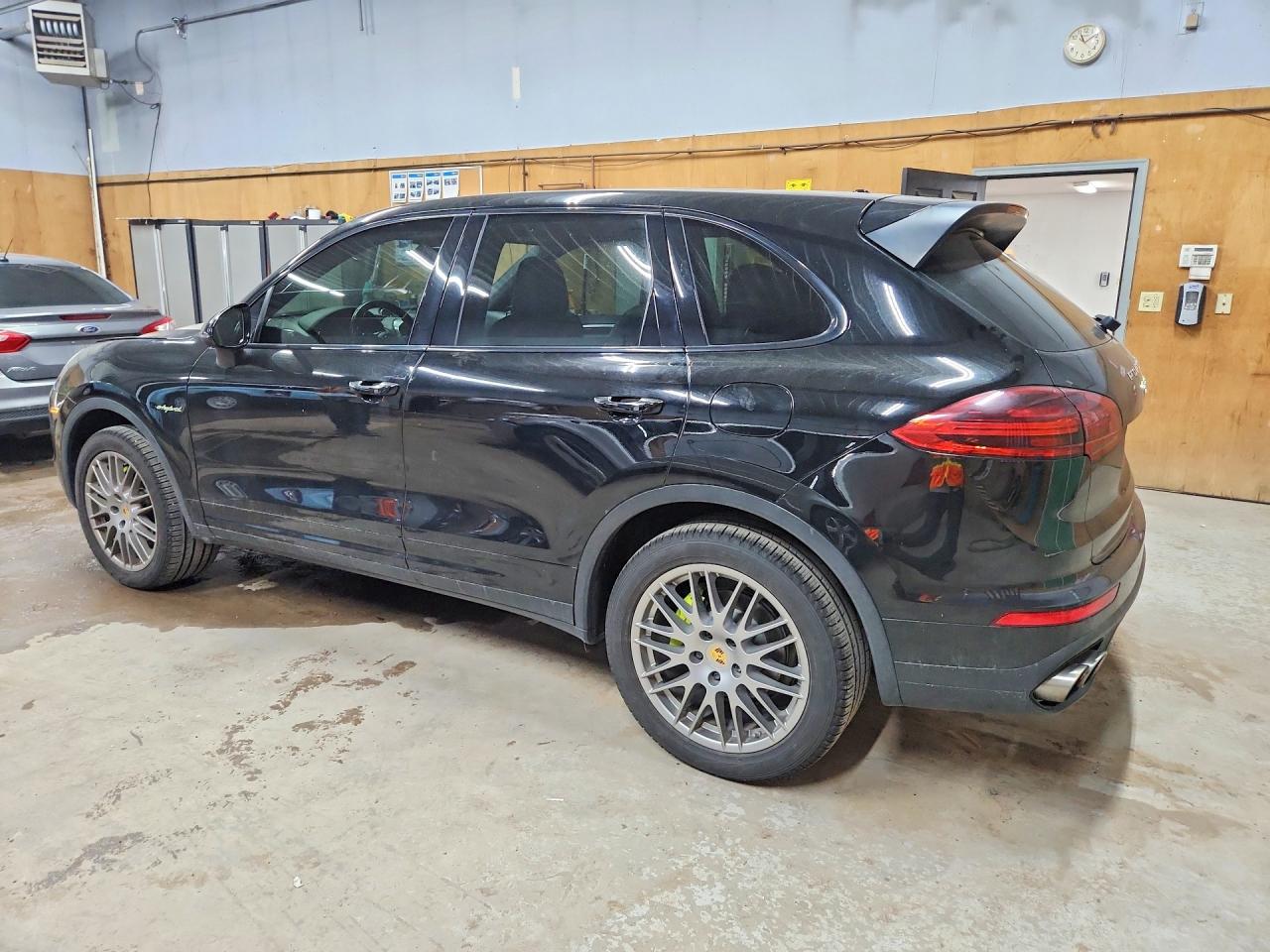 2016 PORSCHE CAYENNE E-Hybrid