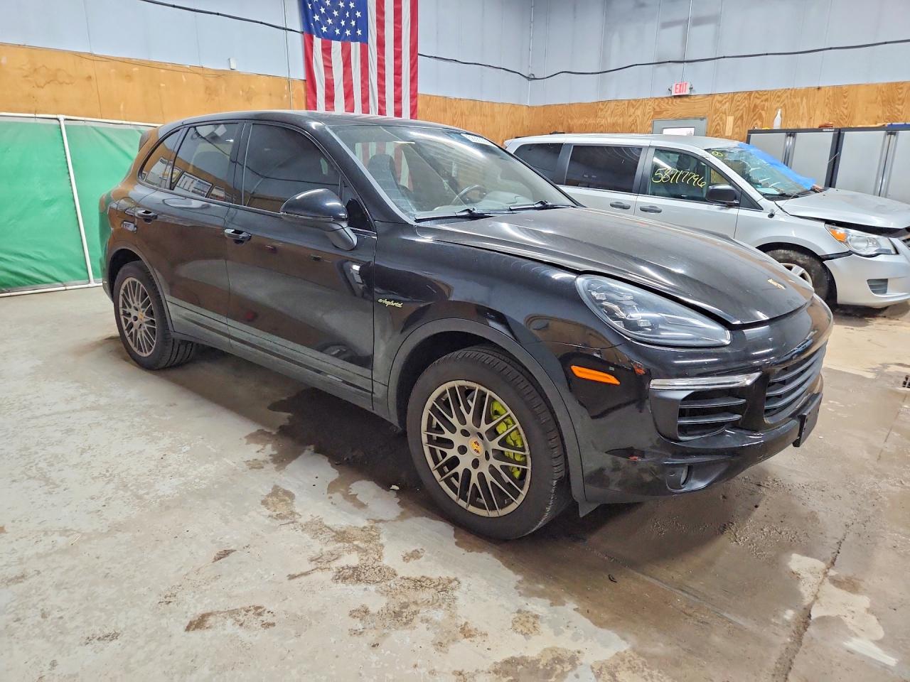 2016 PORSCHE CAYENNE E-Hybrid