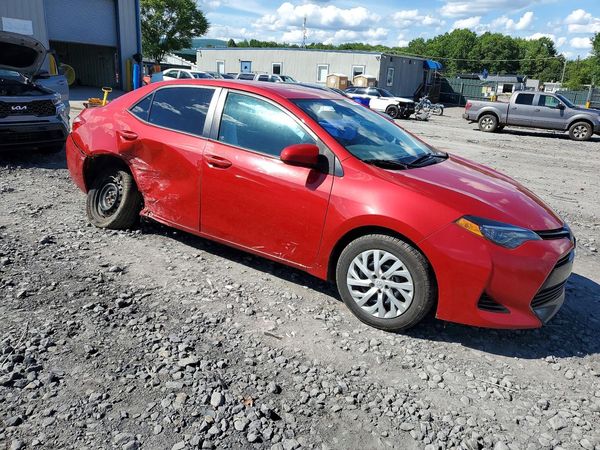 2017 TOYOTA COROLLA
