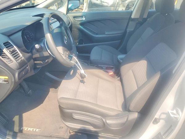 2017 KIA FORTE LX Popular, S