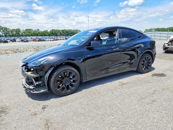 2024 TESLA MODEL Y