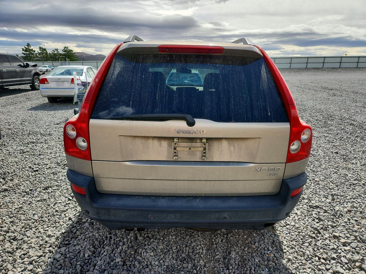 2004 VOLVO XC90