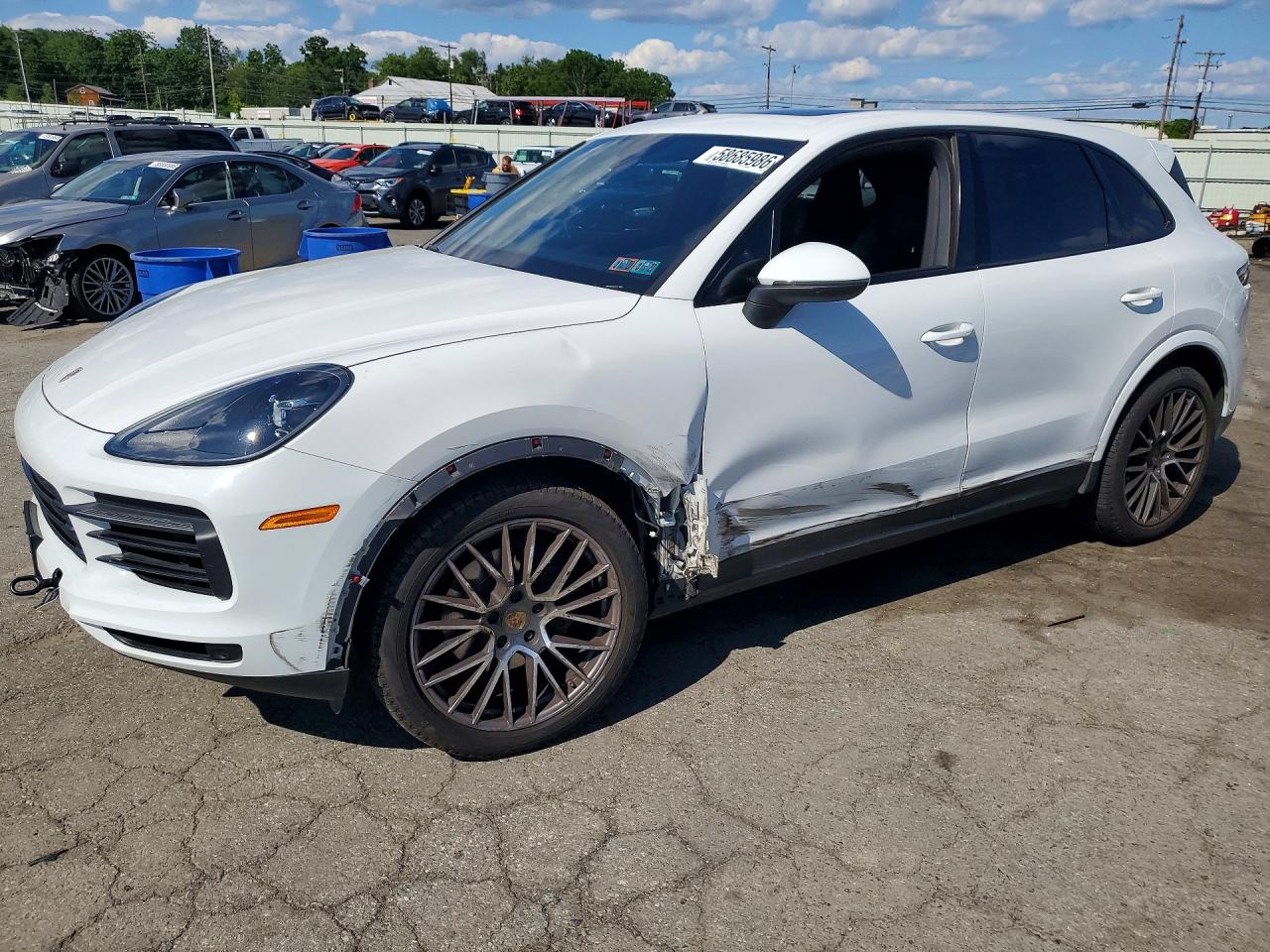 2019 PORSCHE CAYENNE