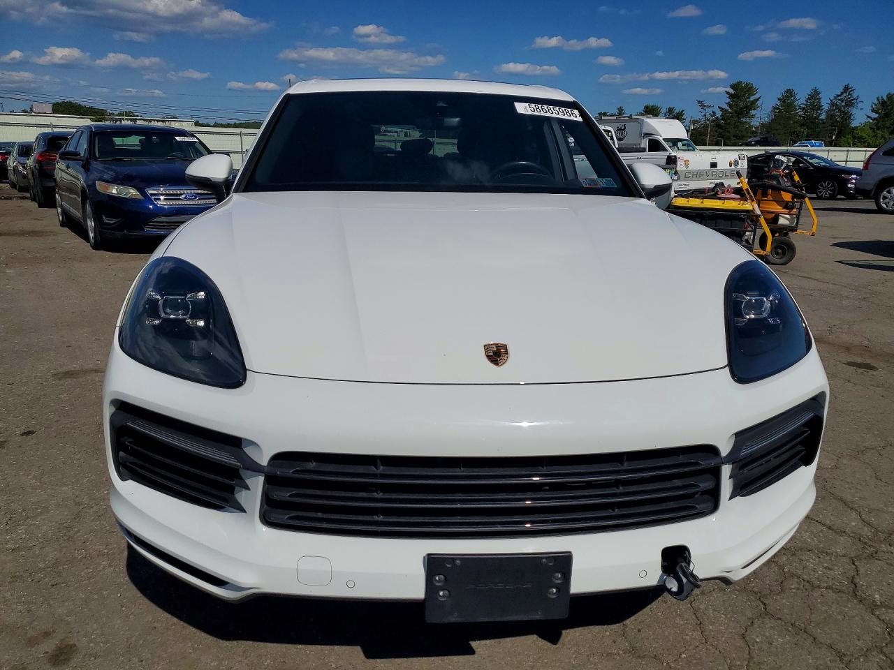 2019 PORSCHE CAYENNE