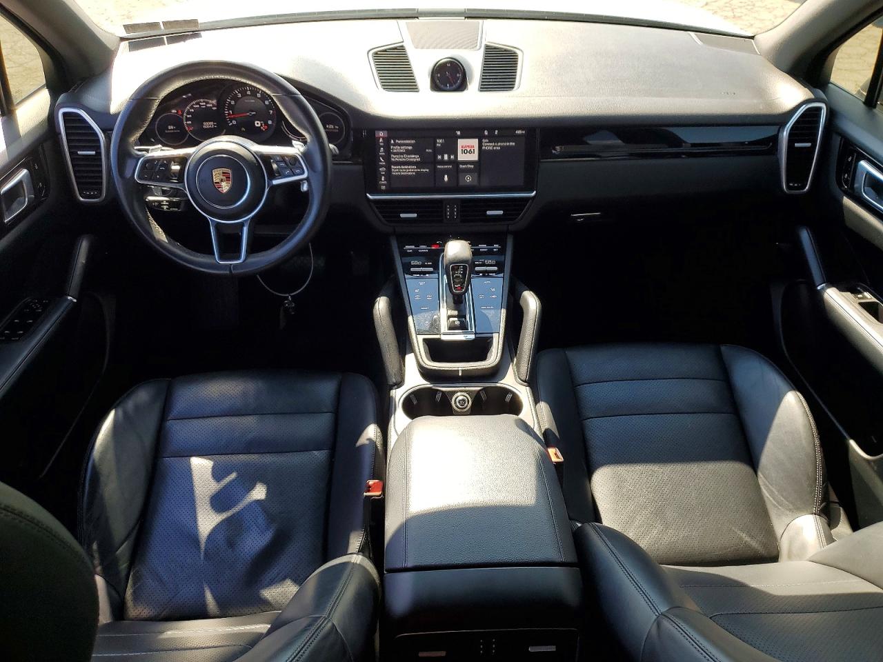 2019 PORSCHE CAYENNE