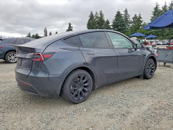 2025 TESLA MODEL Y