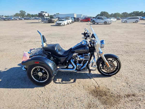 2016 HARLEY-DAVIDSON FLRT