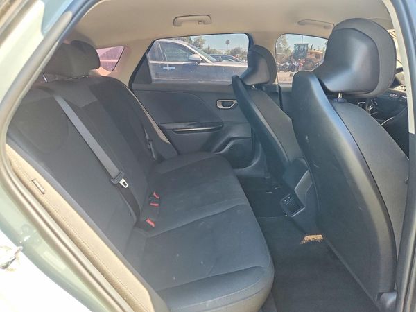 2026 KIA K4 LX, LXS