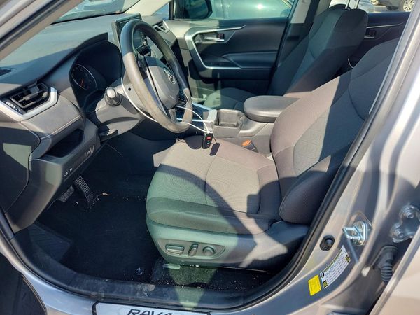 2022 TOYOTA RAV4 XLE