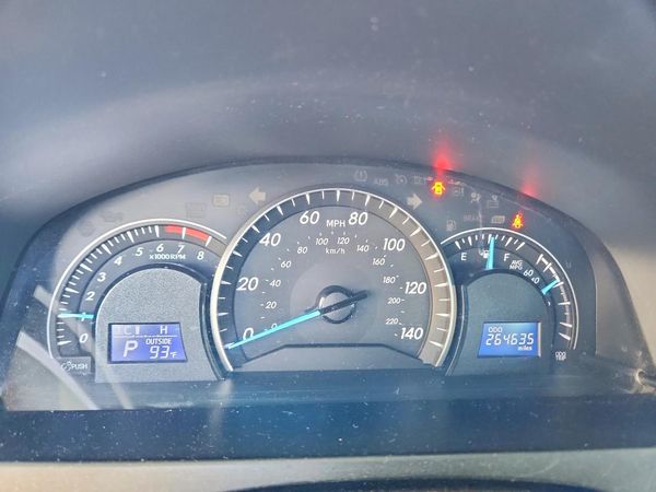 2014 TOYOTA CAMRY