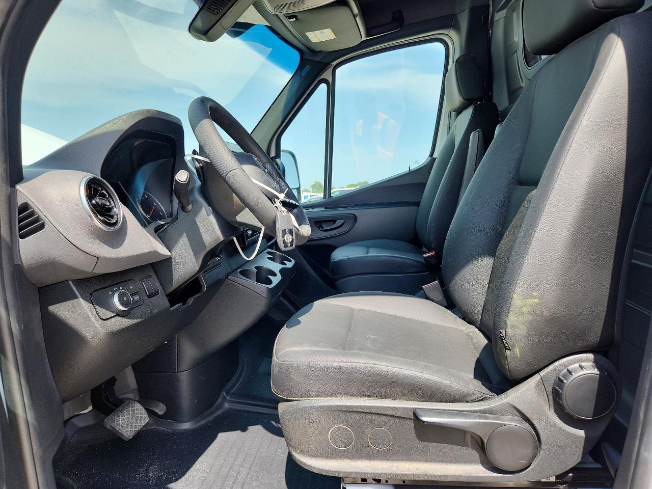 2025 MERCEDES-BENZ SPRINTER 907 (VS30)