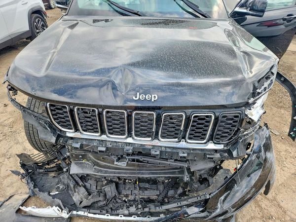 2024 JEEP GRAND CHEROKEE L LIMITED 4X4