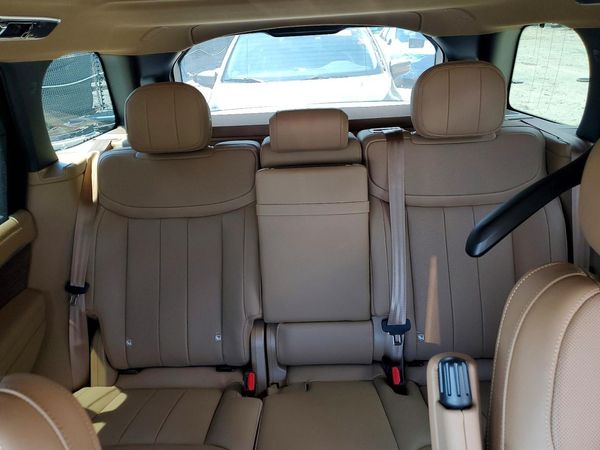 2026 LAND ROVER RANGE ROVER SE