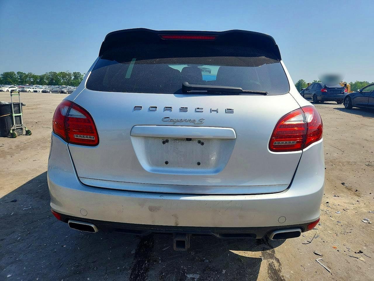 2011 PORSCHE CAYENNE