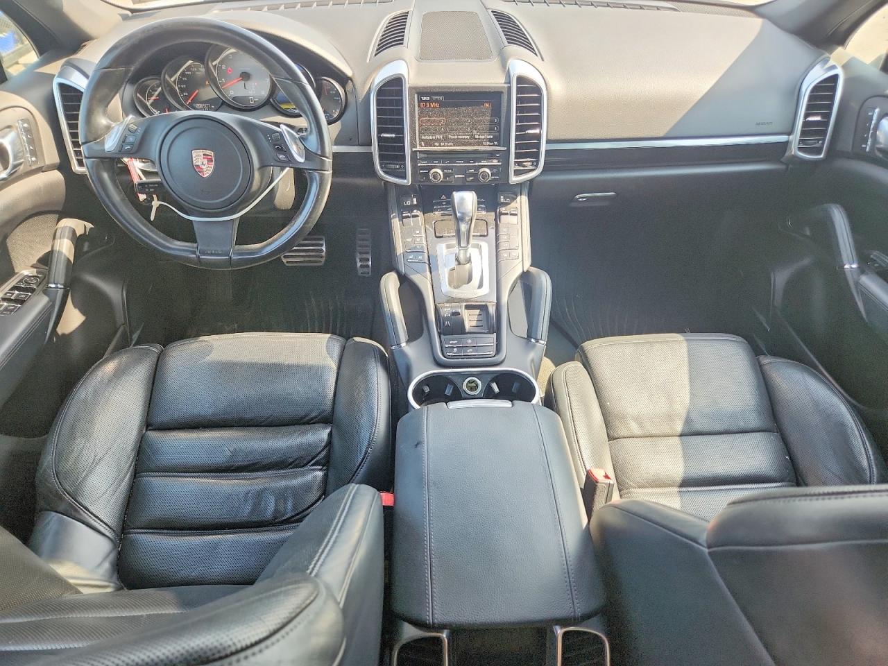 2011 PORSCHE CAYENNE