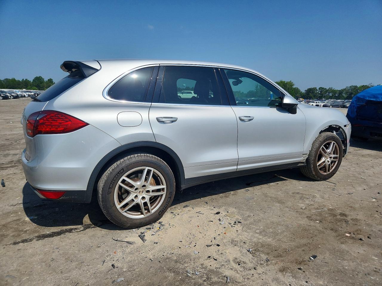 2011 PORSCHE CAYENNE