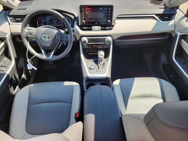 2021 TOYOTA RAV4 Limited HV