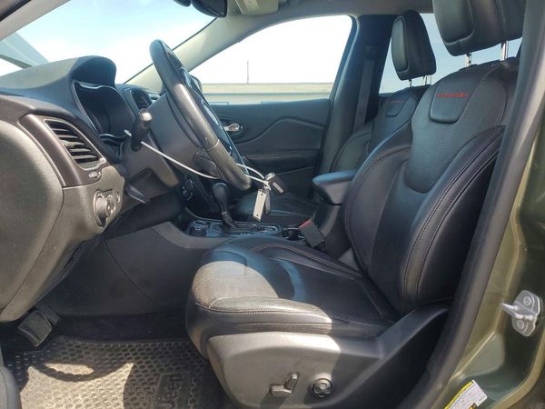 2019 JEEP CHEROKEE TRAILHAWK 4X4