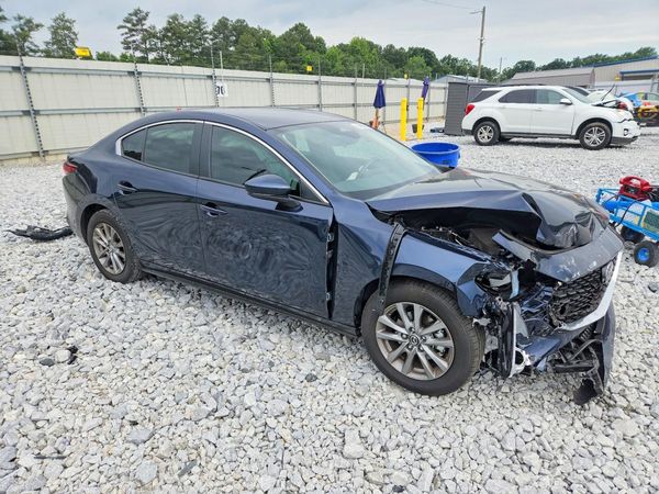 2026 MAZDA 3 Base — Passenger 3/4