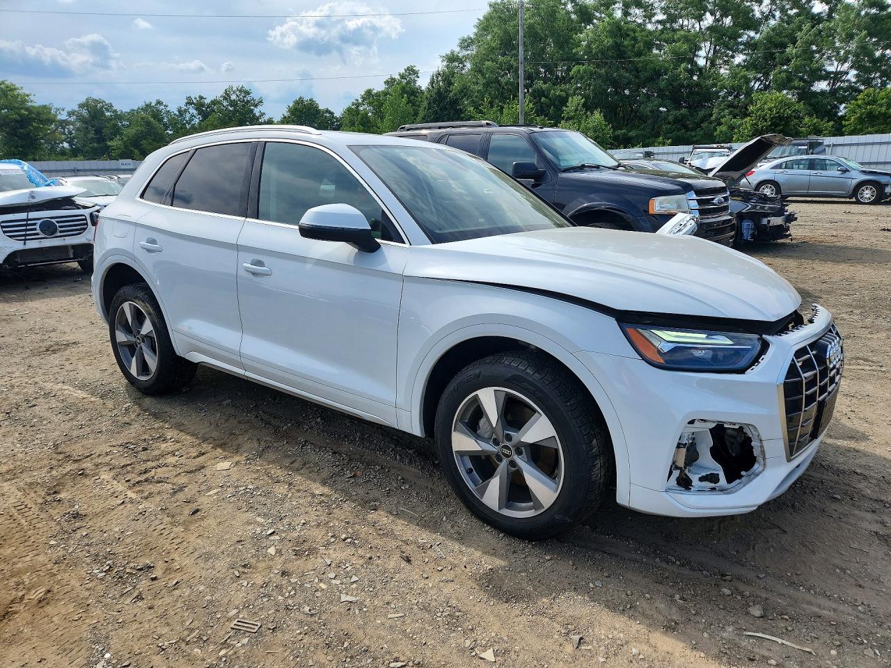 2023 AUDI Q5 quattro Premium