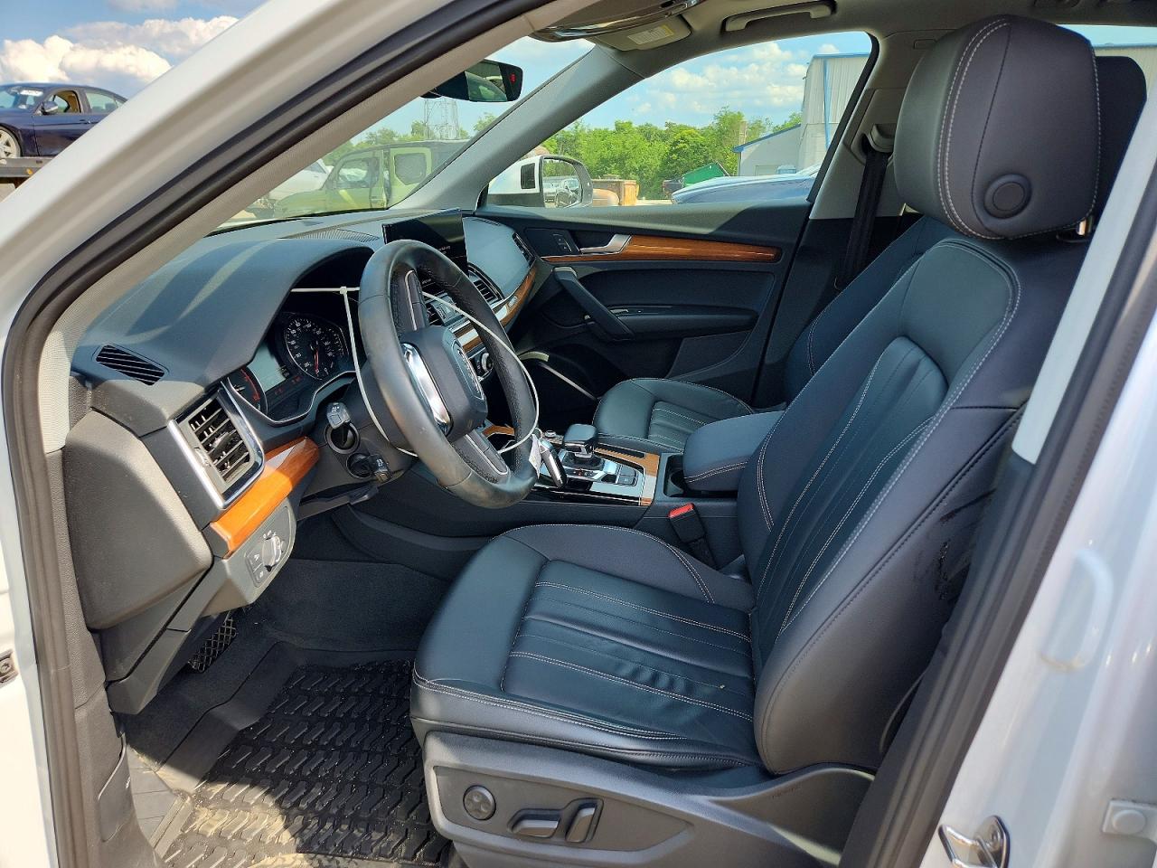2023 AUDI Q5 quattro Premium
