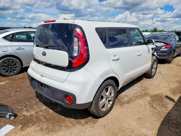 2019 KIA SOUL Base
