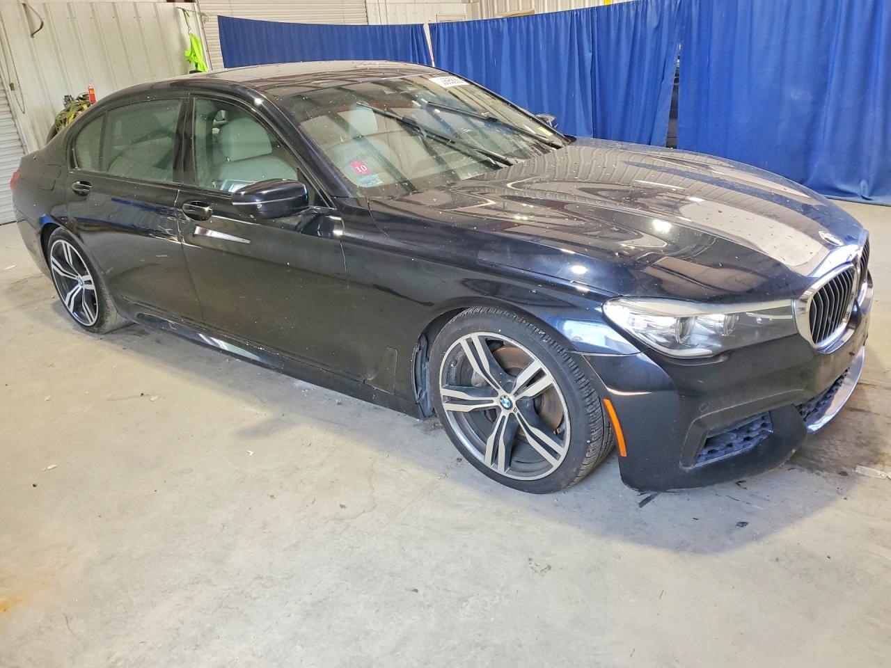 2016 BMW 740