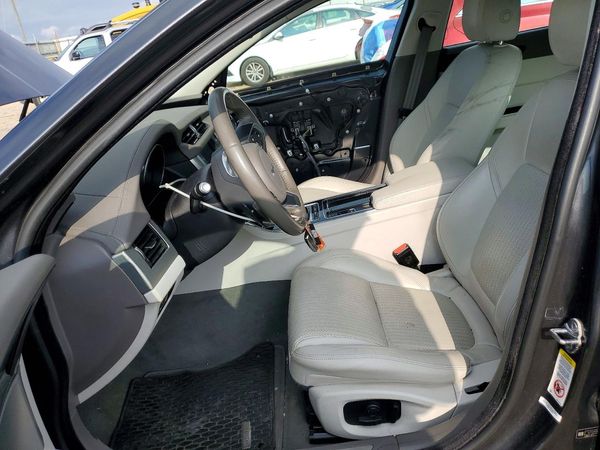 2018 JAGUAR XF Prestige