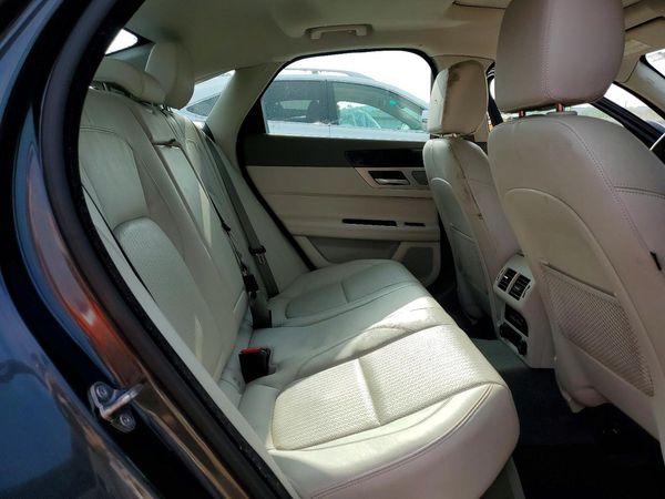 2018 JAGUAR XF Prestige