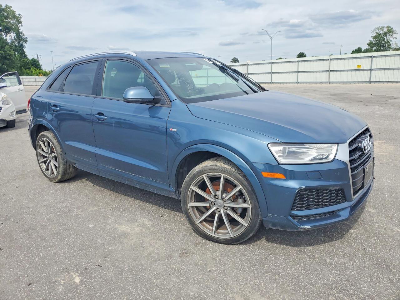 2018 AUDI Q3
