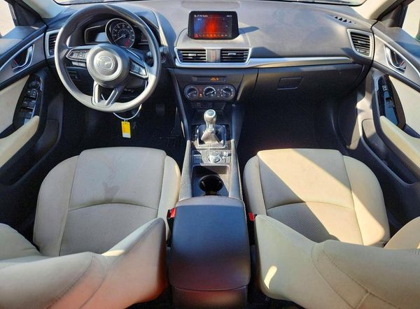 2017 MAZDA 3 Sport
