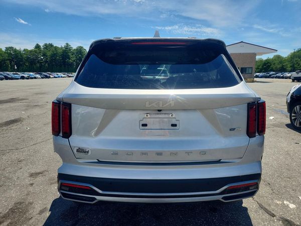 2022 KIA SORENTO S