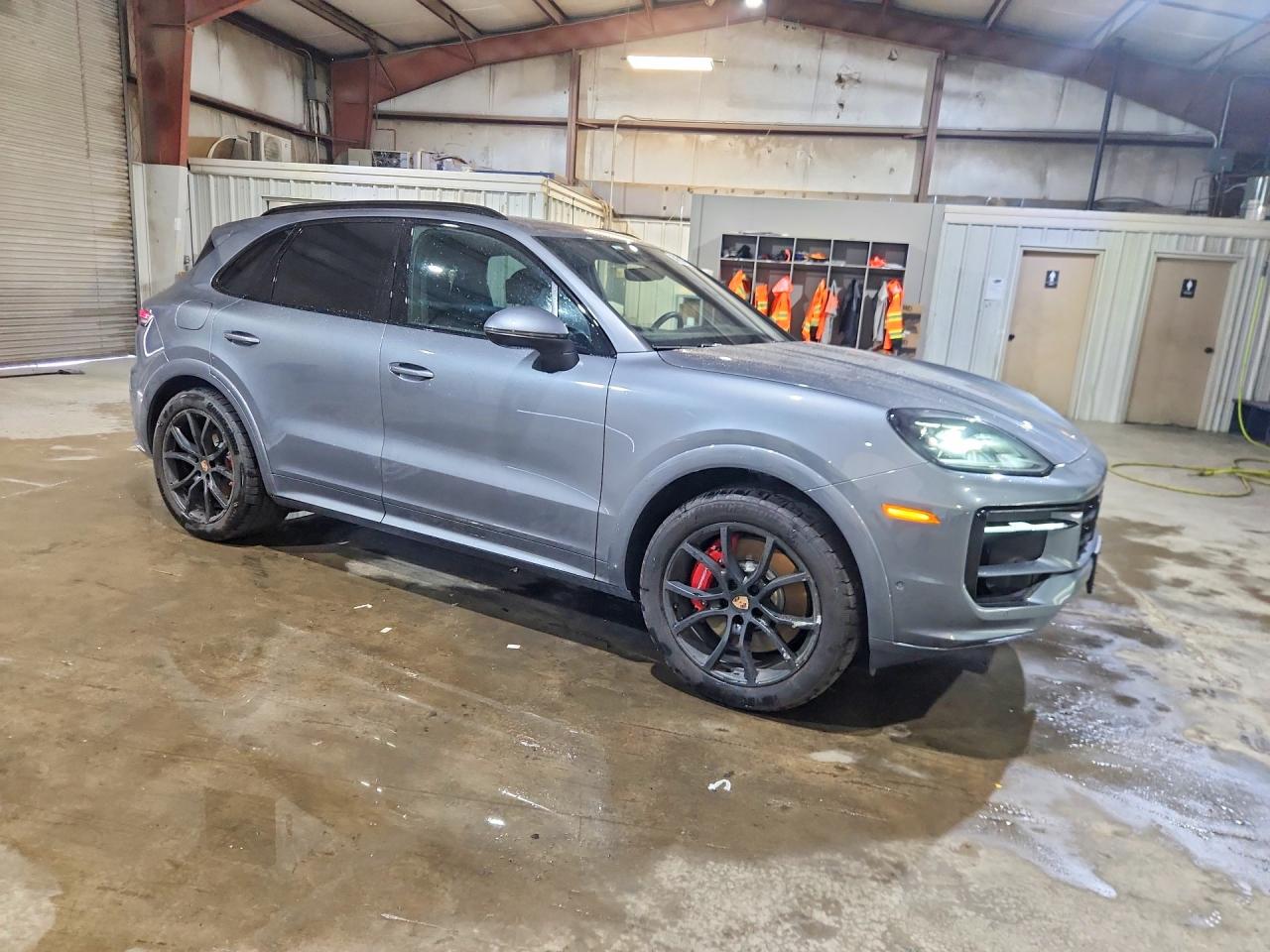 2026 PORSCHE CAYENNE S